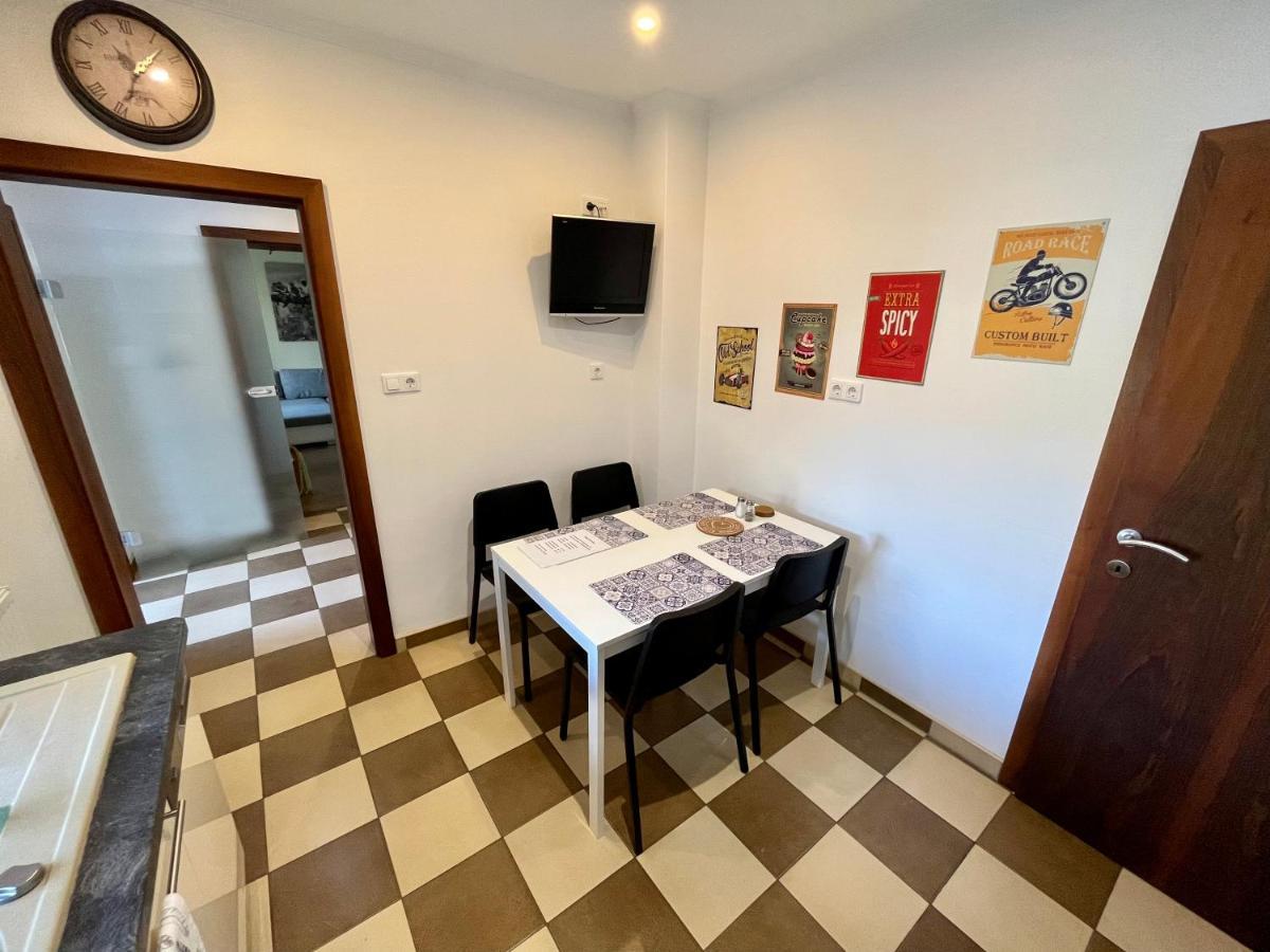 Rabbit Apartman Mosonmagyaróvár Exteriör bild