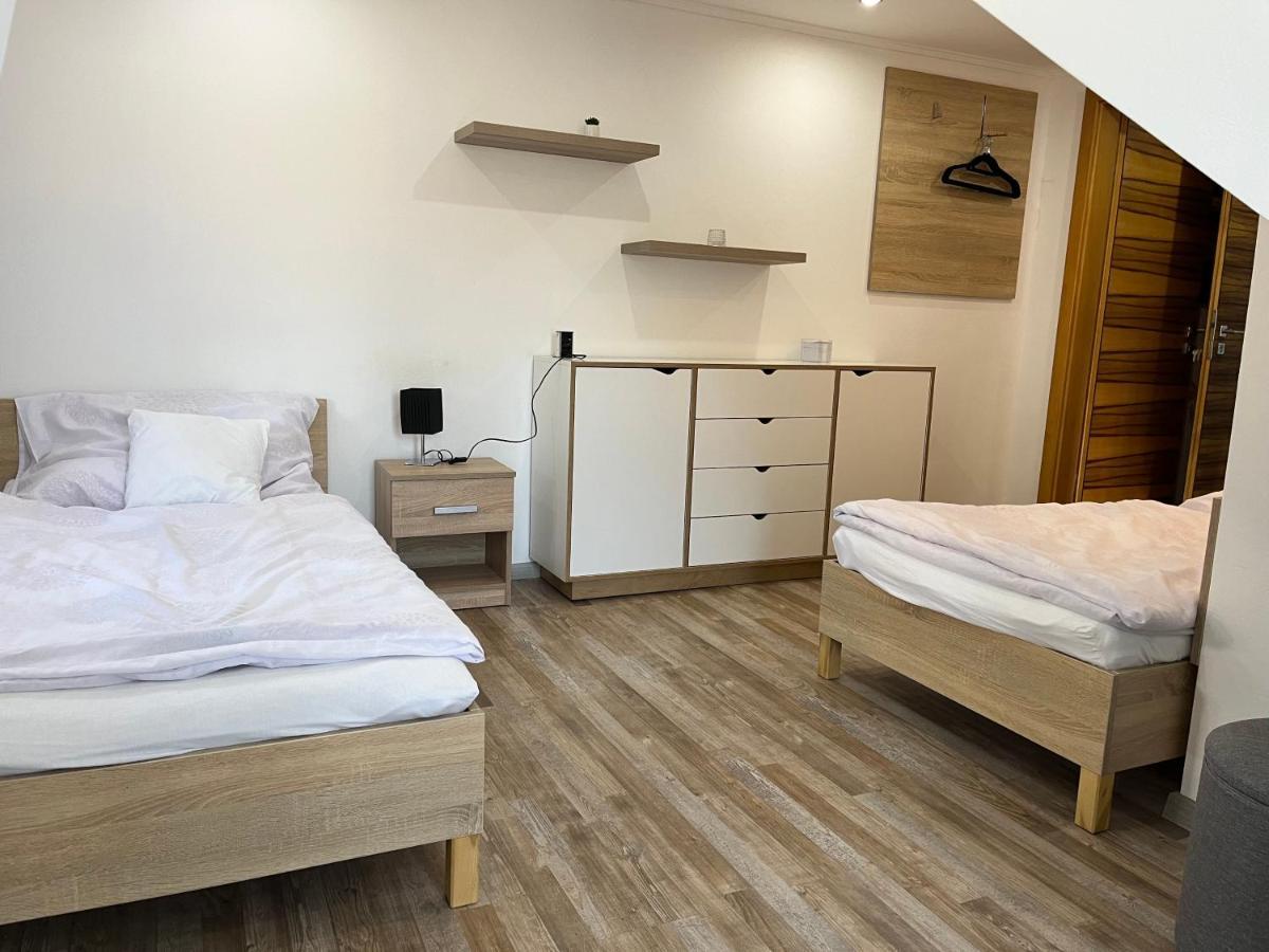 Rabbit Apartman Mosonmagyaróvár Exteriör bild